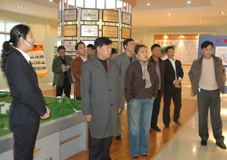 20250125145923342334 辽宁省营口市交通局领导到集团参观考察